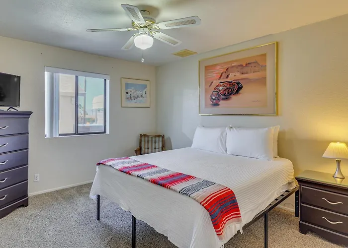 Quiet W/ Spacious Yard In Havasu *